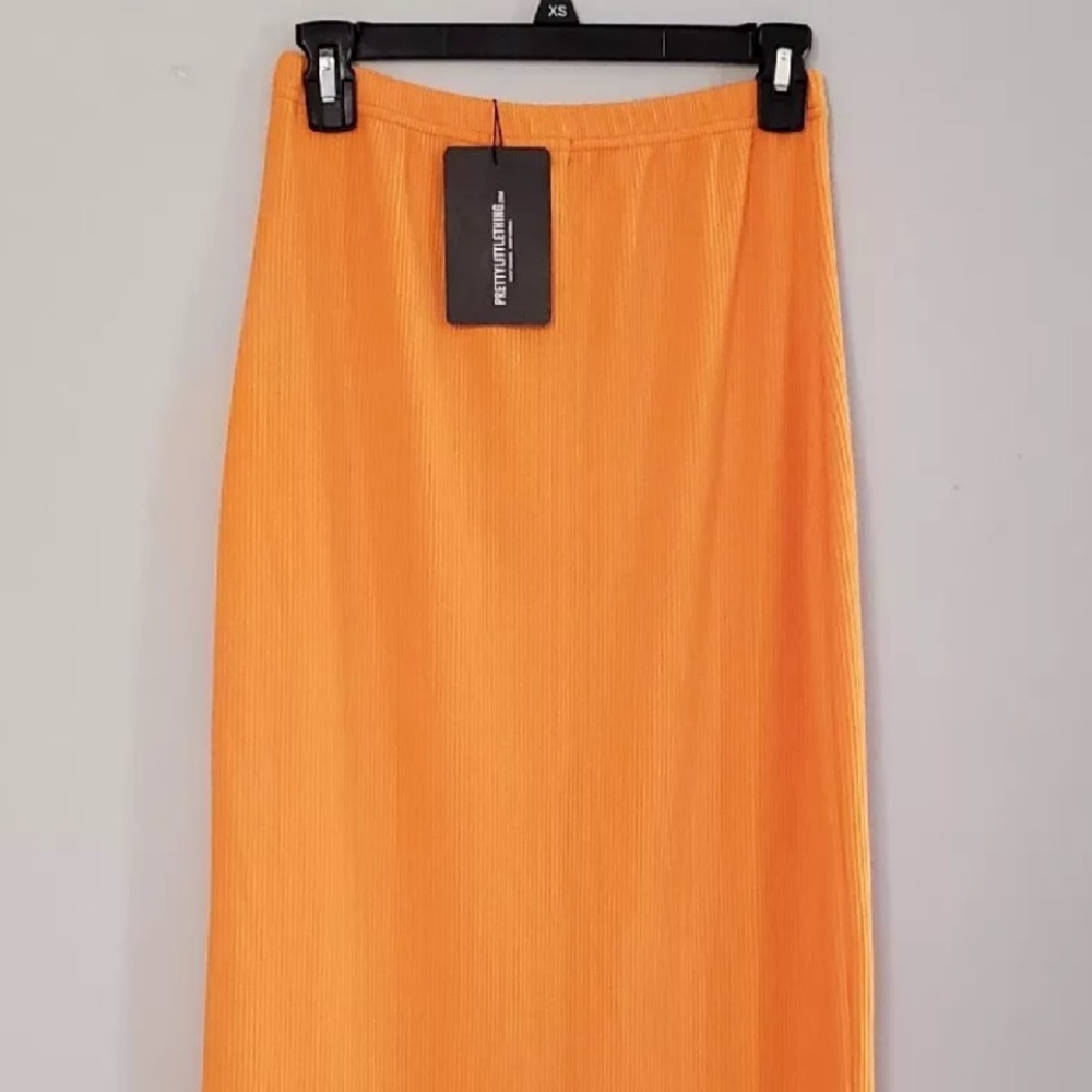 PRETTY LITTLE THING MIDAXI SKIRT. New with tags size 8.